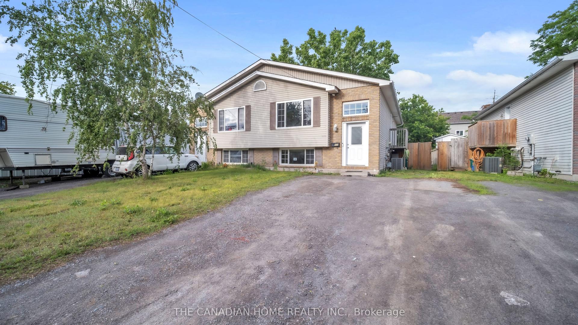 45 Oak Street, Belleville — Semi-Detached for sale, photo 1