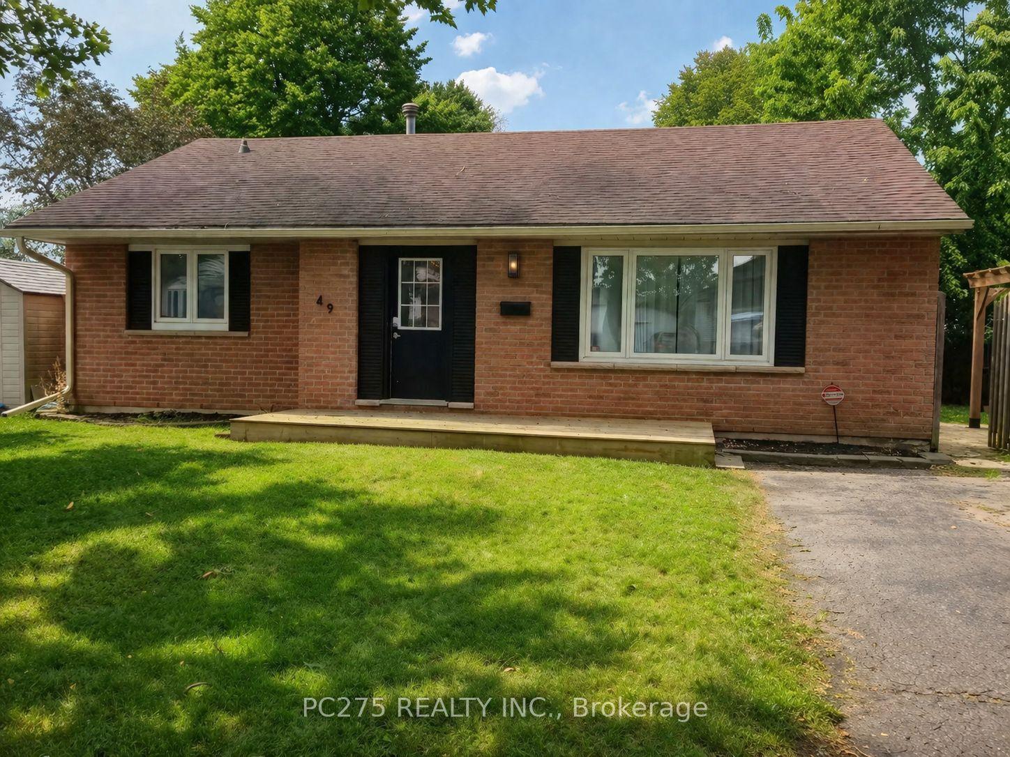 49 Caprice Crescent, London East — Detached for lease, photo 1