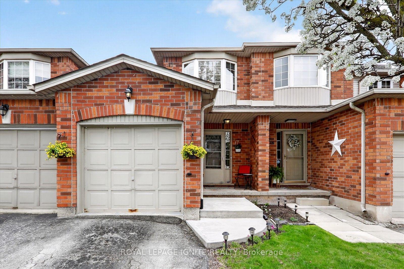 174 Highbury Drive 17 #17 — photo 1