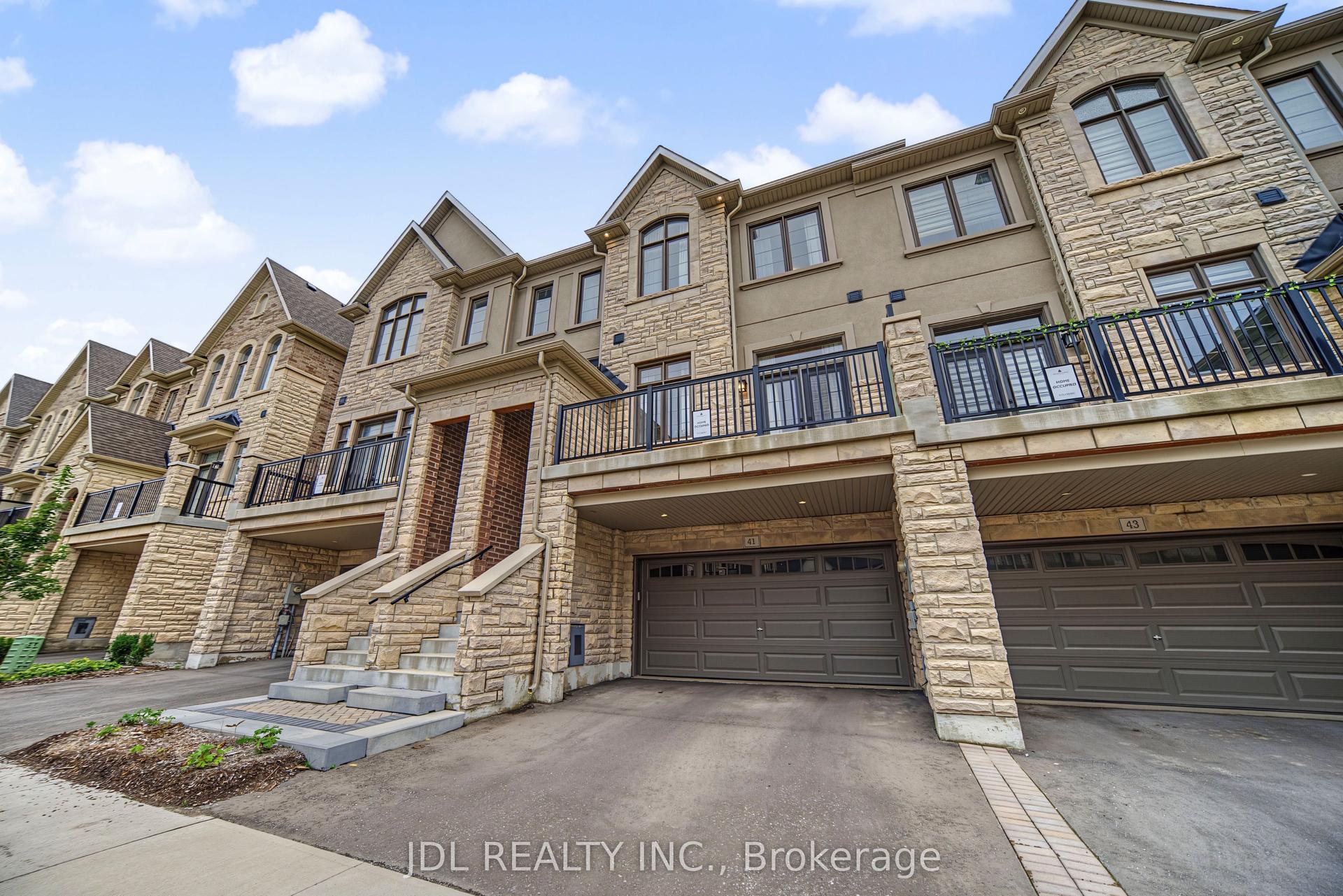 41 West Village Lane, Markham — Townhouse for sale, photo 1