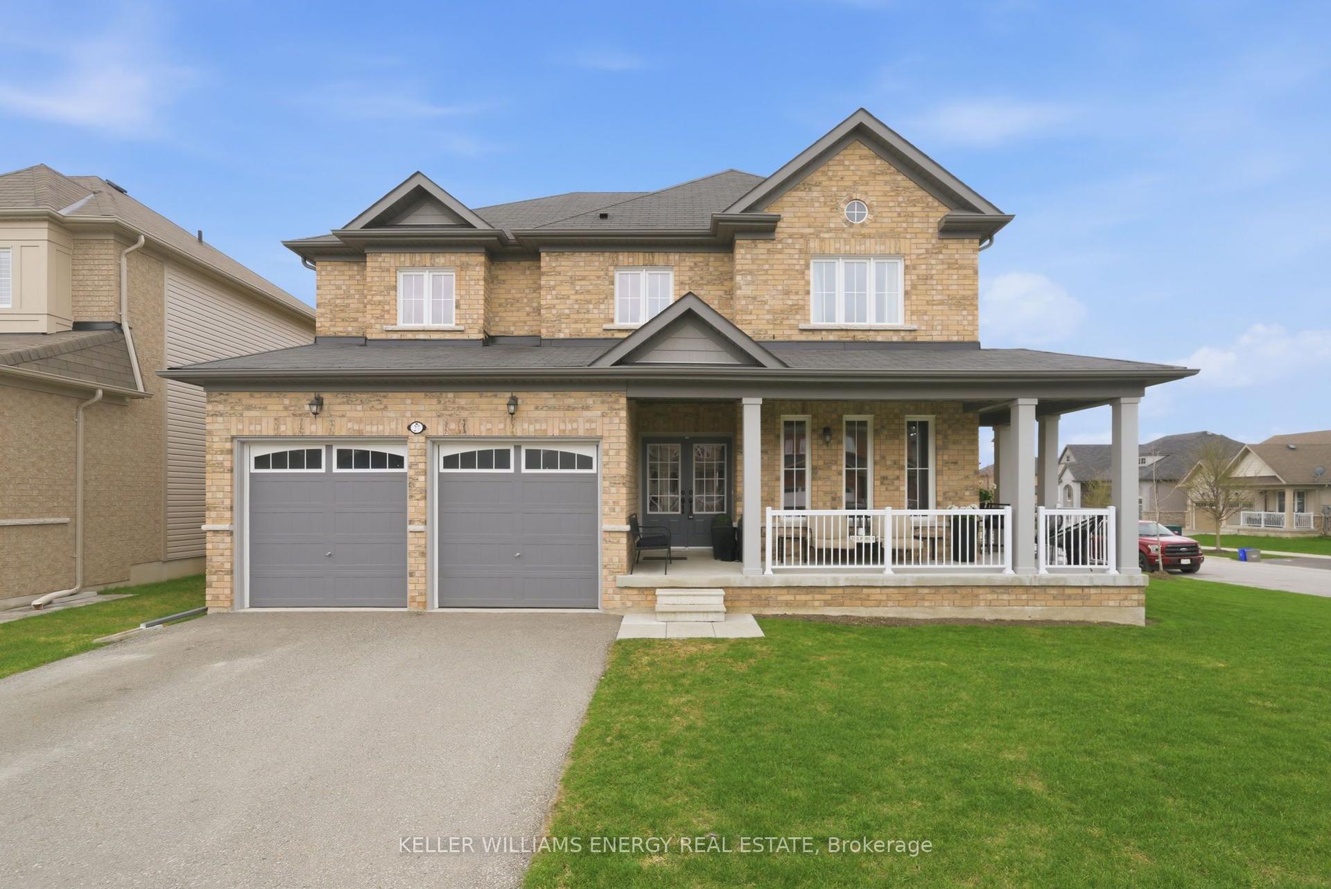 27 Don Hadden Crescent — photo 1