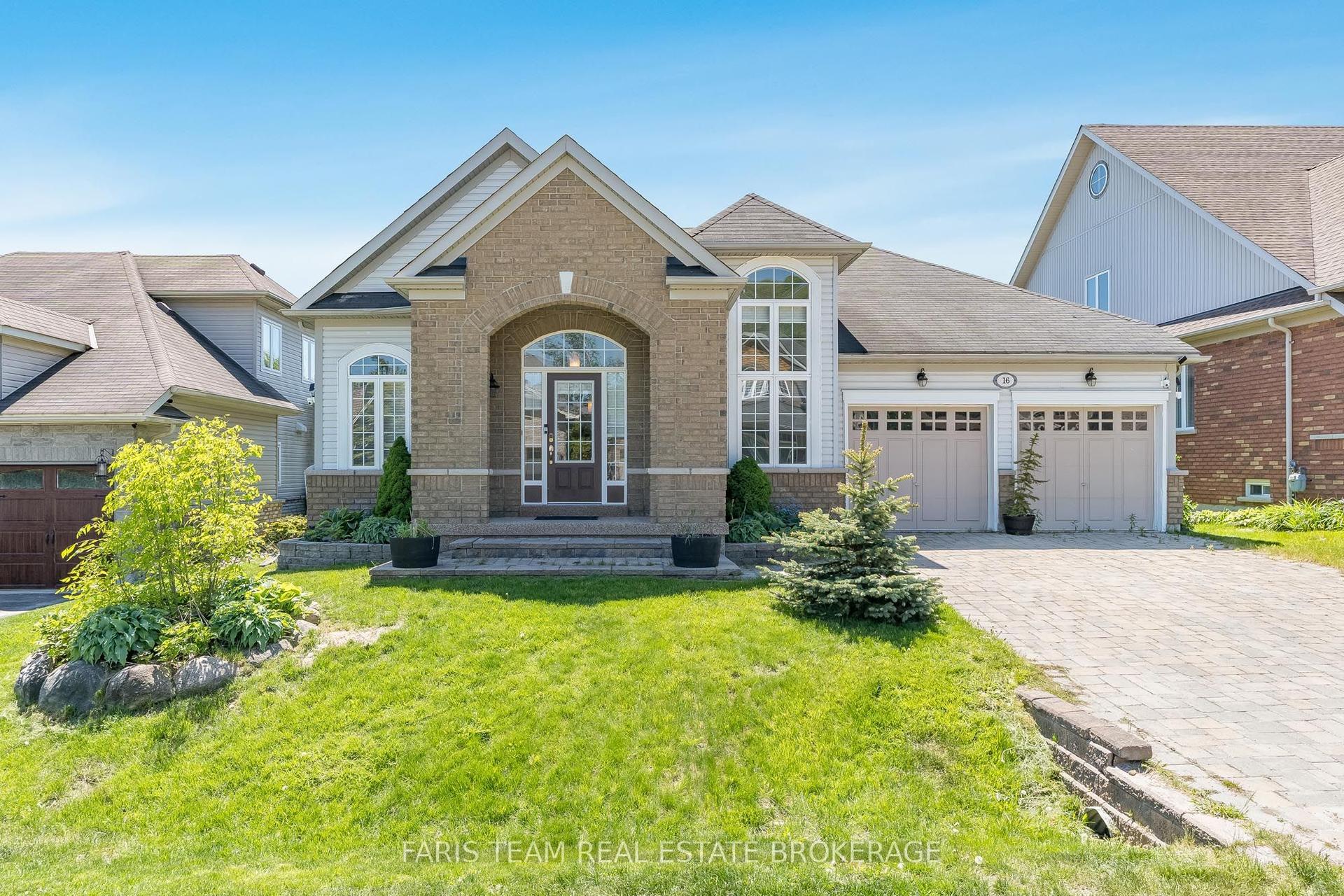 16 Landscape Drive, Oro-Medonte — Detached for sale, photo 1