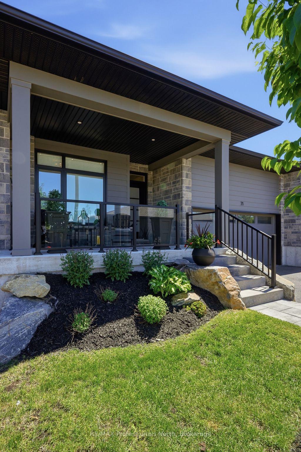 71 Jack Street, Huntsville — Condo Town for sale, photo 1