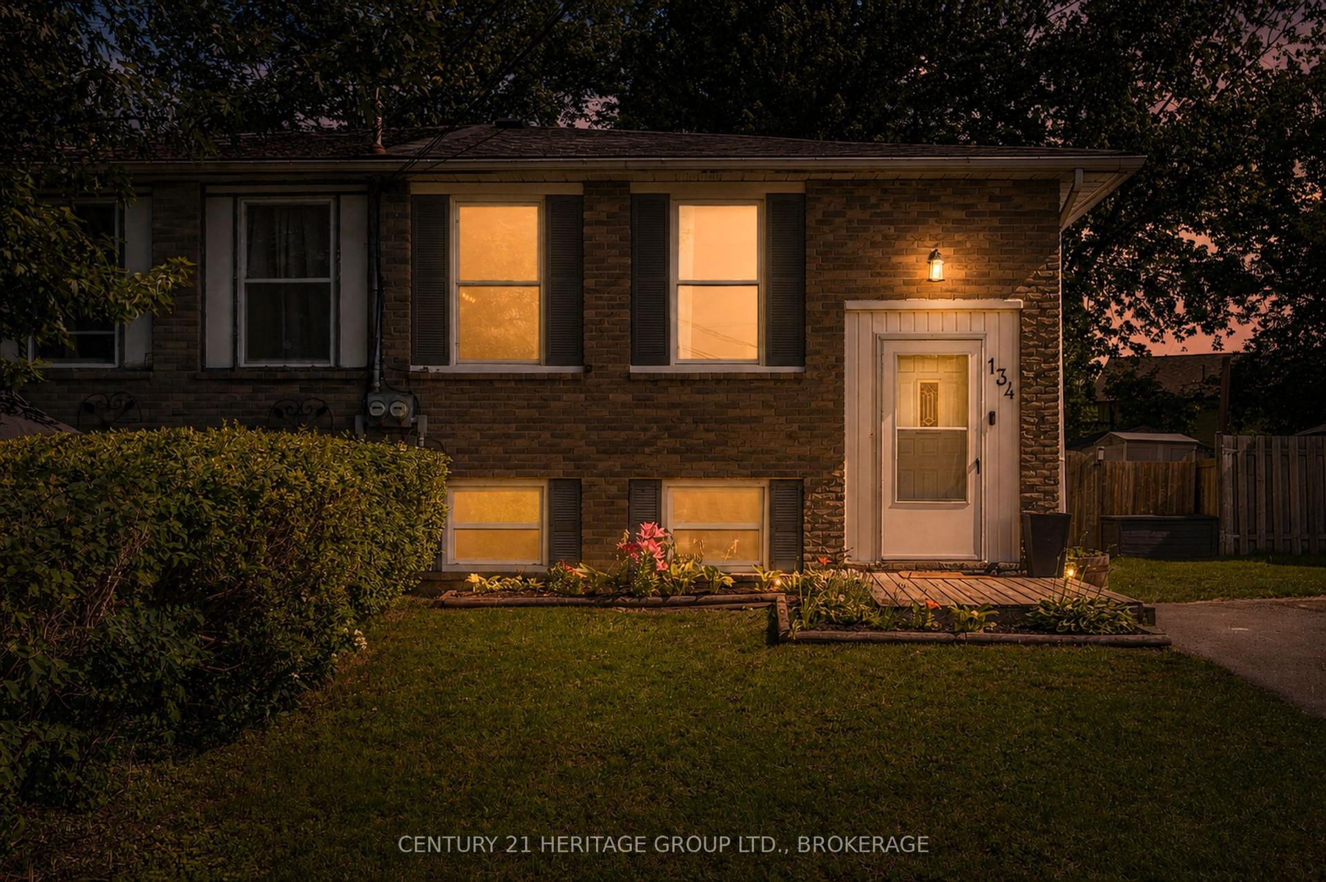 134 Purdy Road, Loyalist — Semi-Detached for sale, photo 1