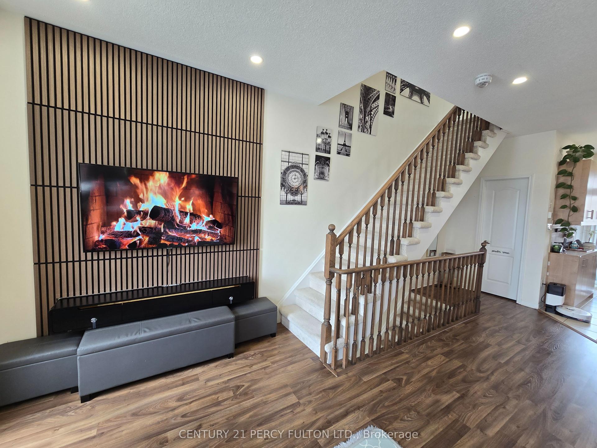1389 Salem Road N — photo 1