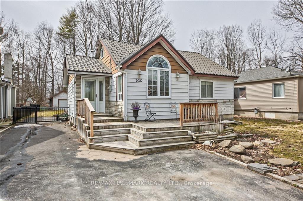 2052 Centre Avenue, Innisfil — Detached for lease, photo 1