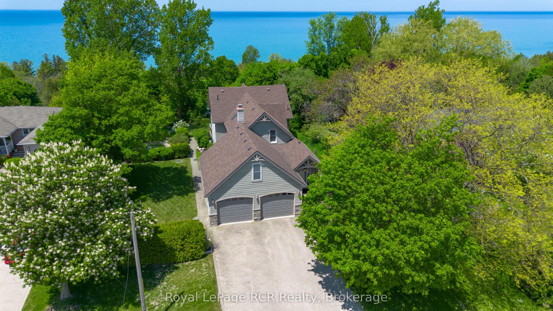 788 Lake Range Drive — photo 1