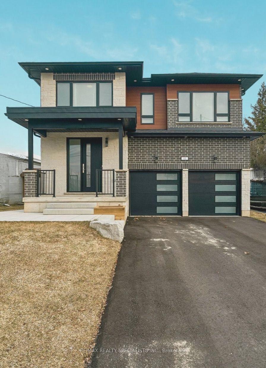 44 W Albert Street W — photo 1