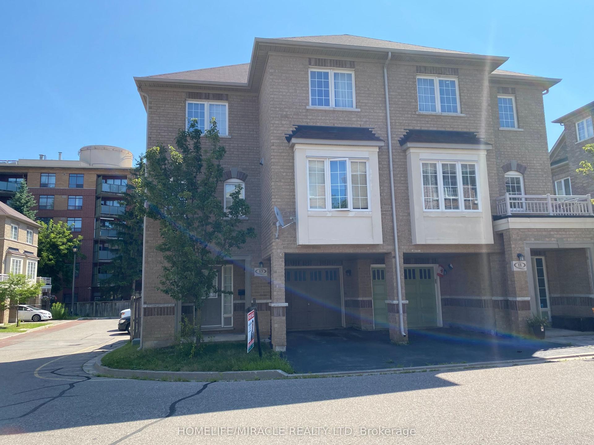 13 Vasto Lane, Toronto — Semi-Detached for sale, photo 1