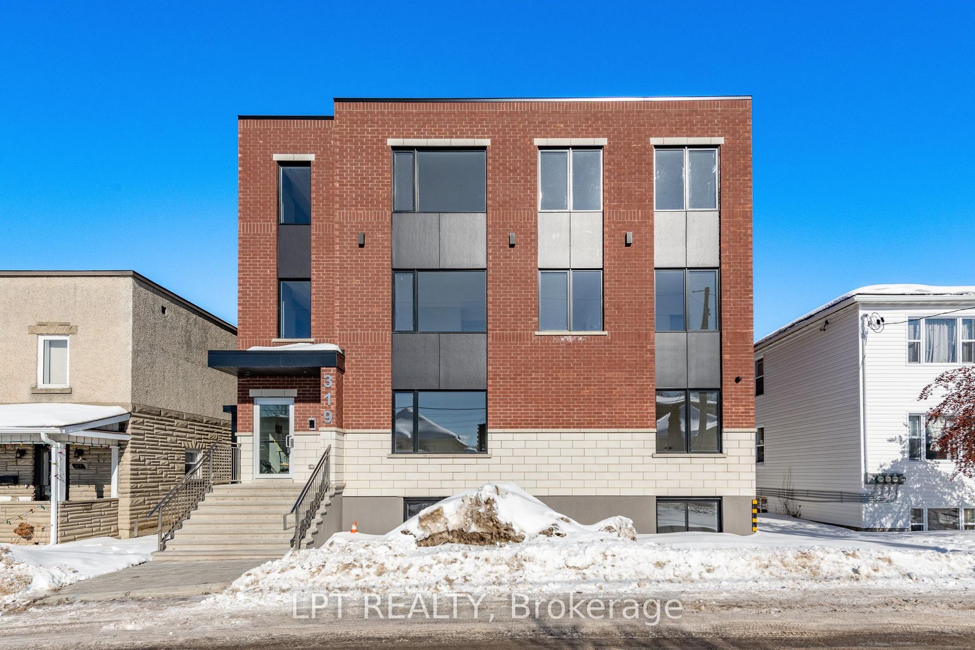 319 Shakespeare Street 9 #9 — photo 1