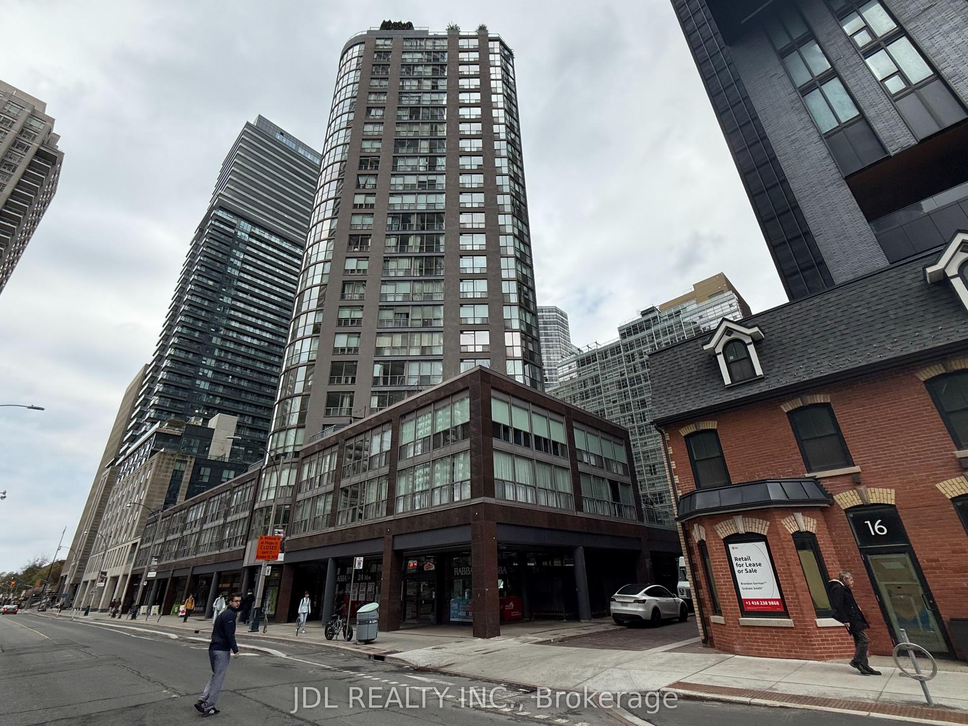 24 Wellesley Street W 2002 #2002 — photo 1