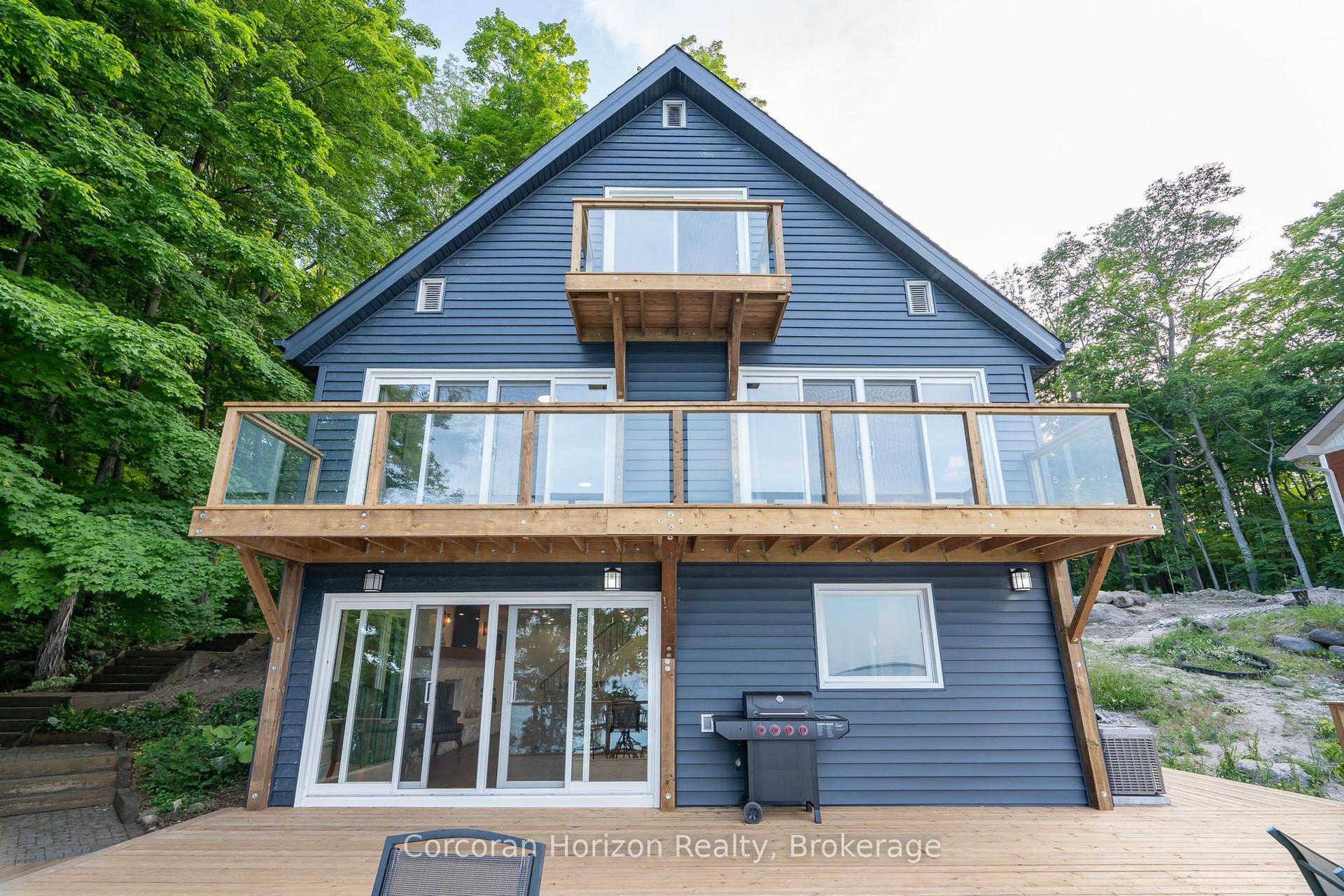 77 MCARTHUR Drive — photo 1