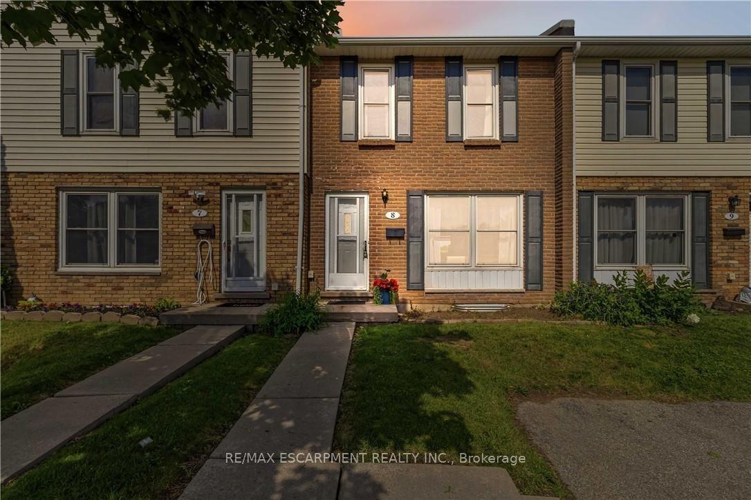 596 Grey Street 8 #8, Brantford — Condo Town for sale, photo 1