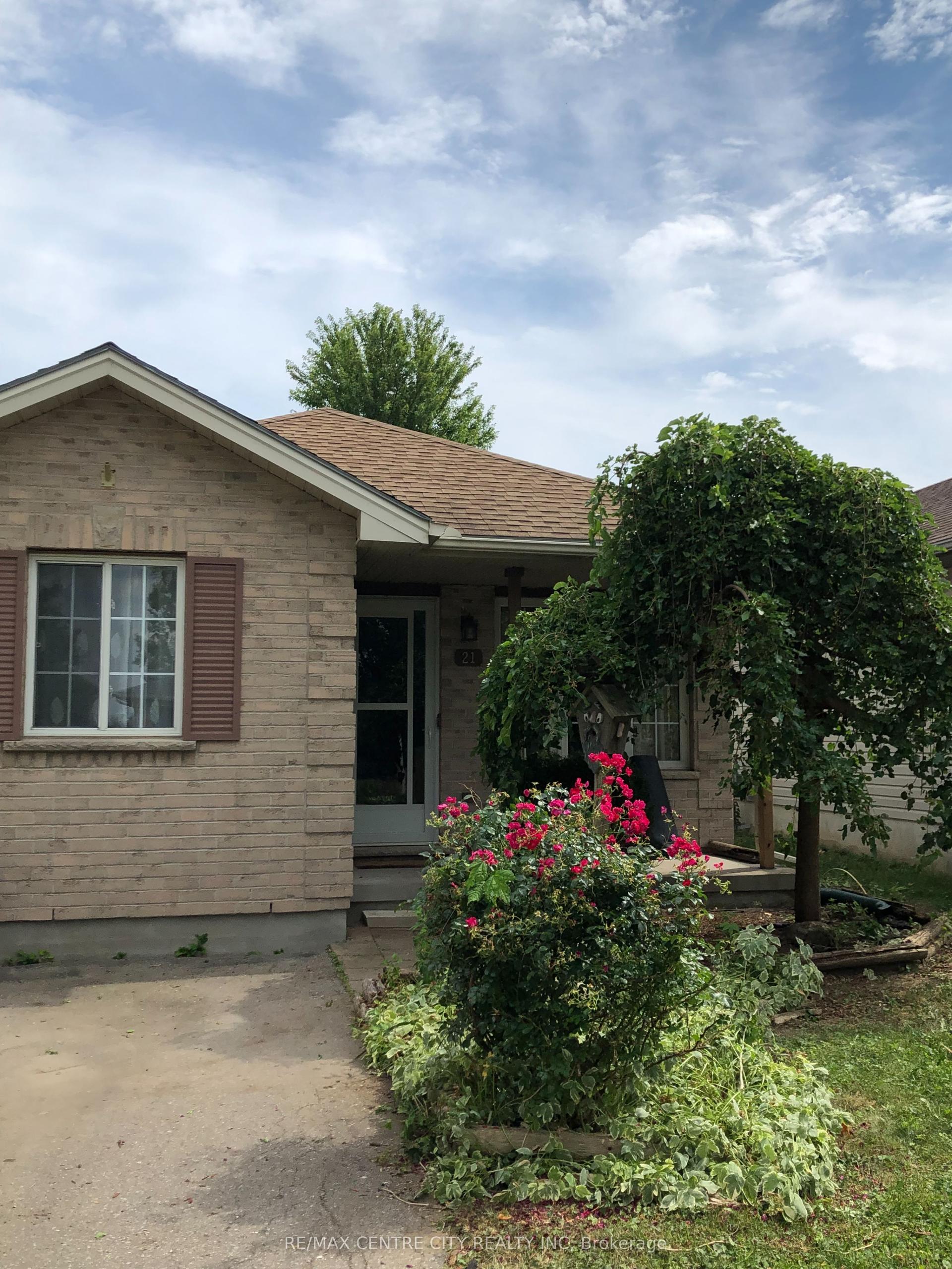 21 Juno Drive, St. Thomas — Detached for sale, photo 1