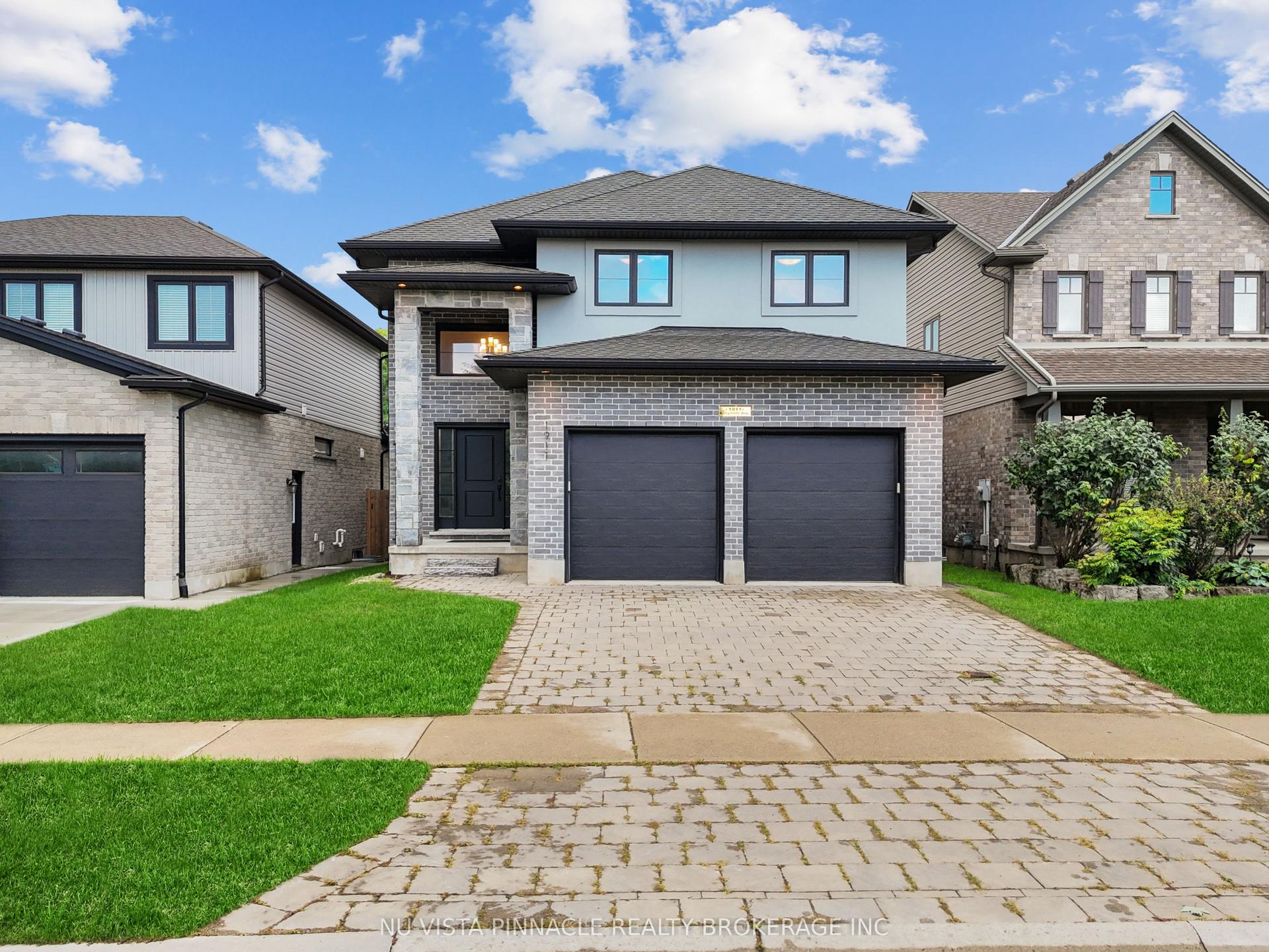 1911 Ballymote Avenue, London North — Detached for sale, photo 1