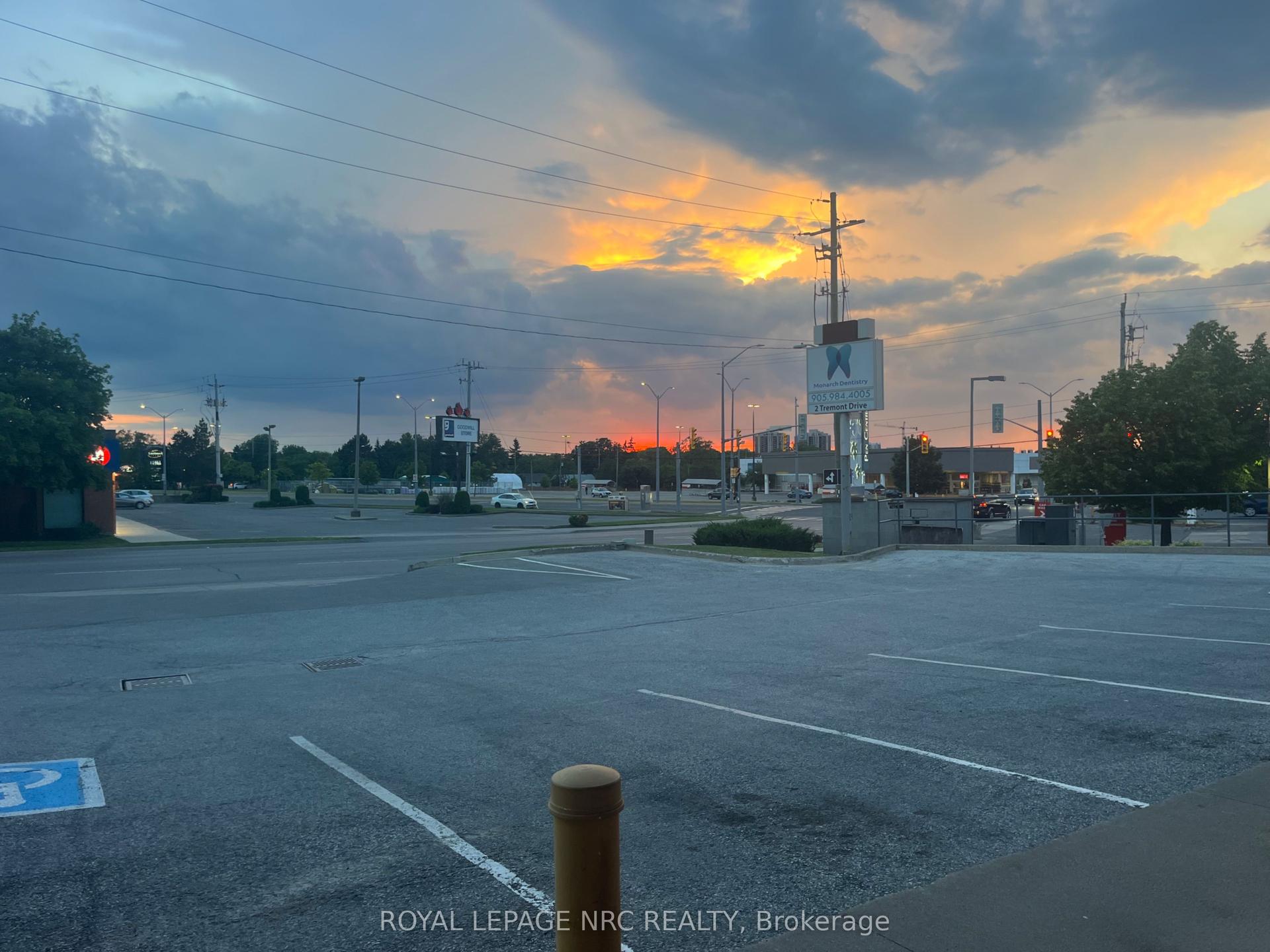 2A Tremont Drive 4 #4, St. Catharines — Commercial for sale, photo 1