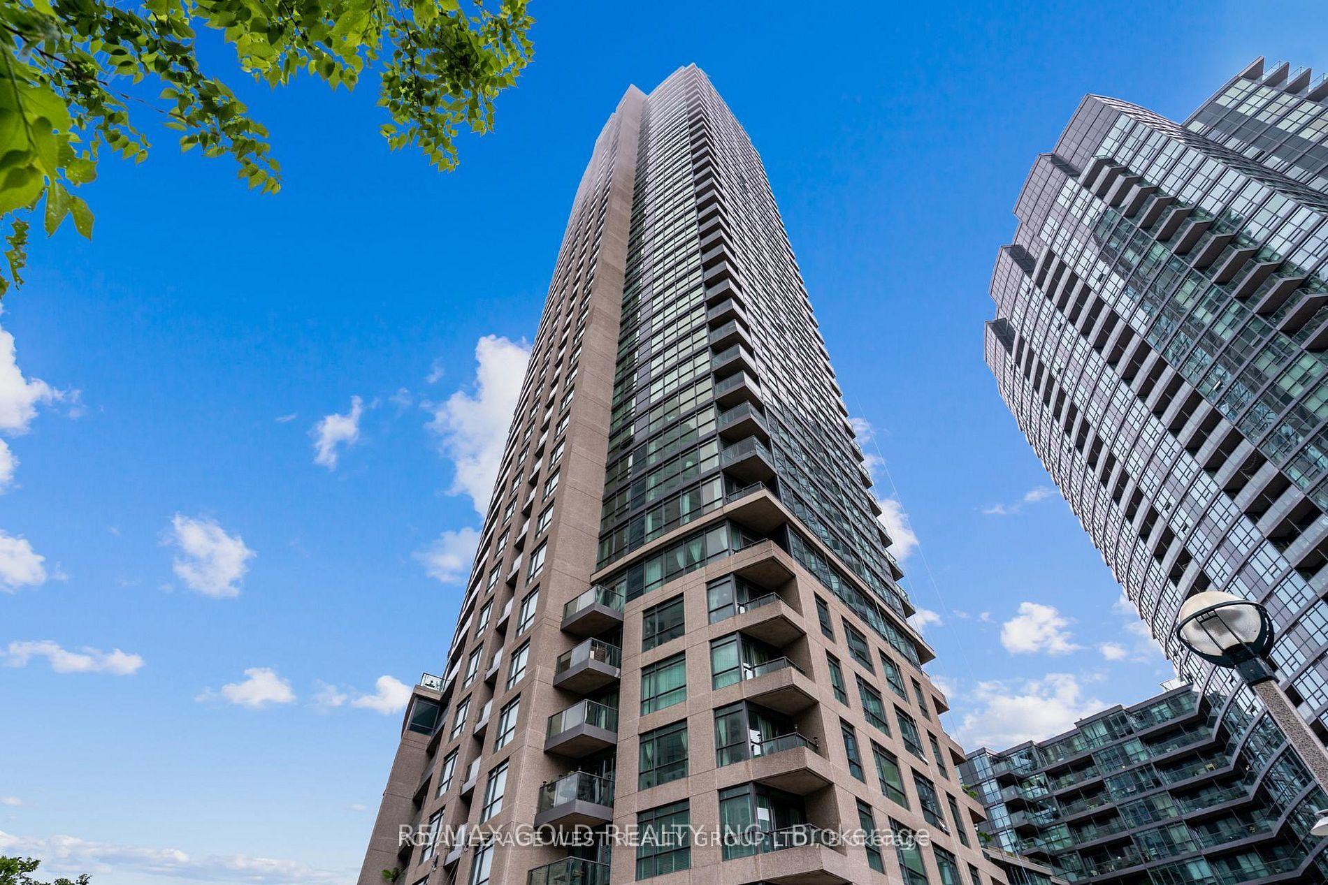219 Fort York Boulevard 1211 #1211 — photo 1