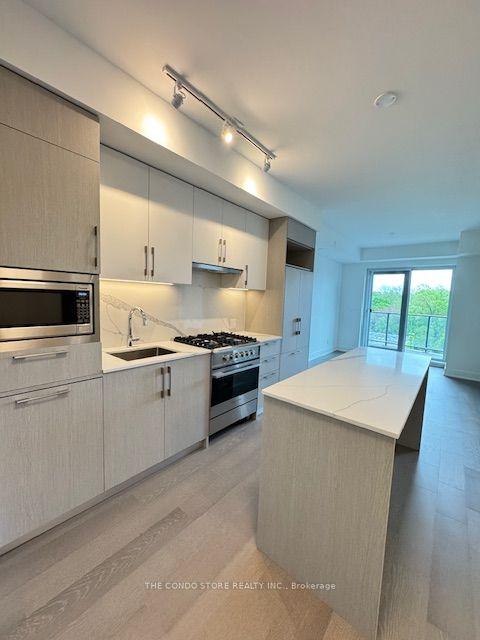 8 Manor Road W 503 #503 — photo 1