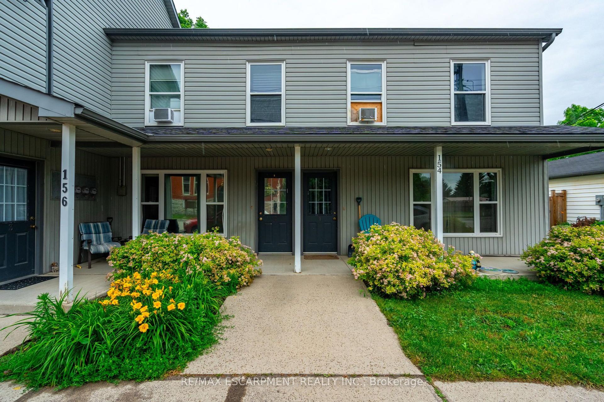 154-156 Freelton Road — photo 1
