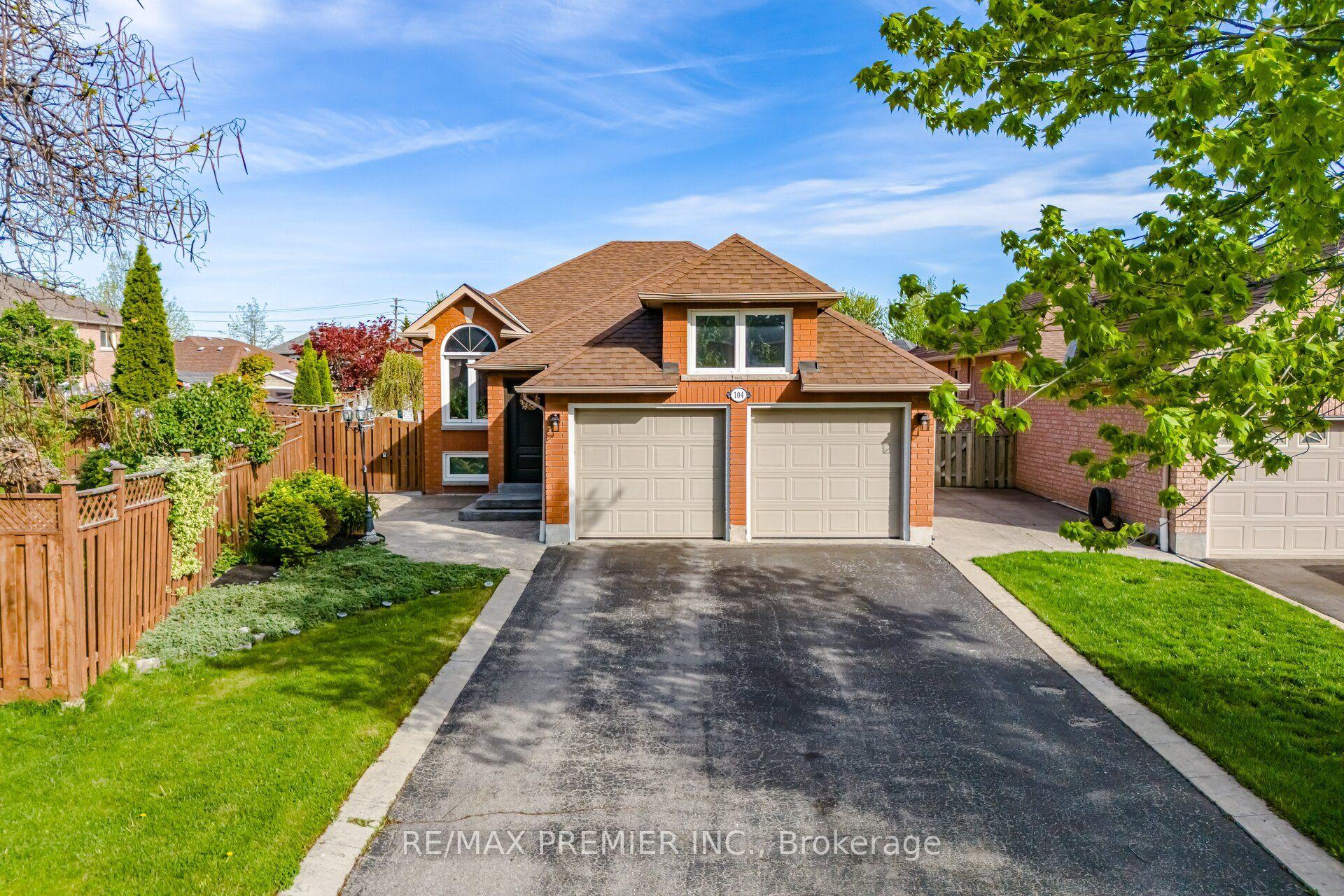 104 Cresswell Avenue — photo 1