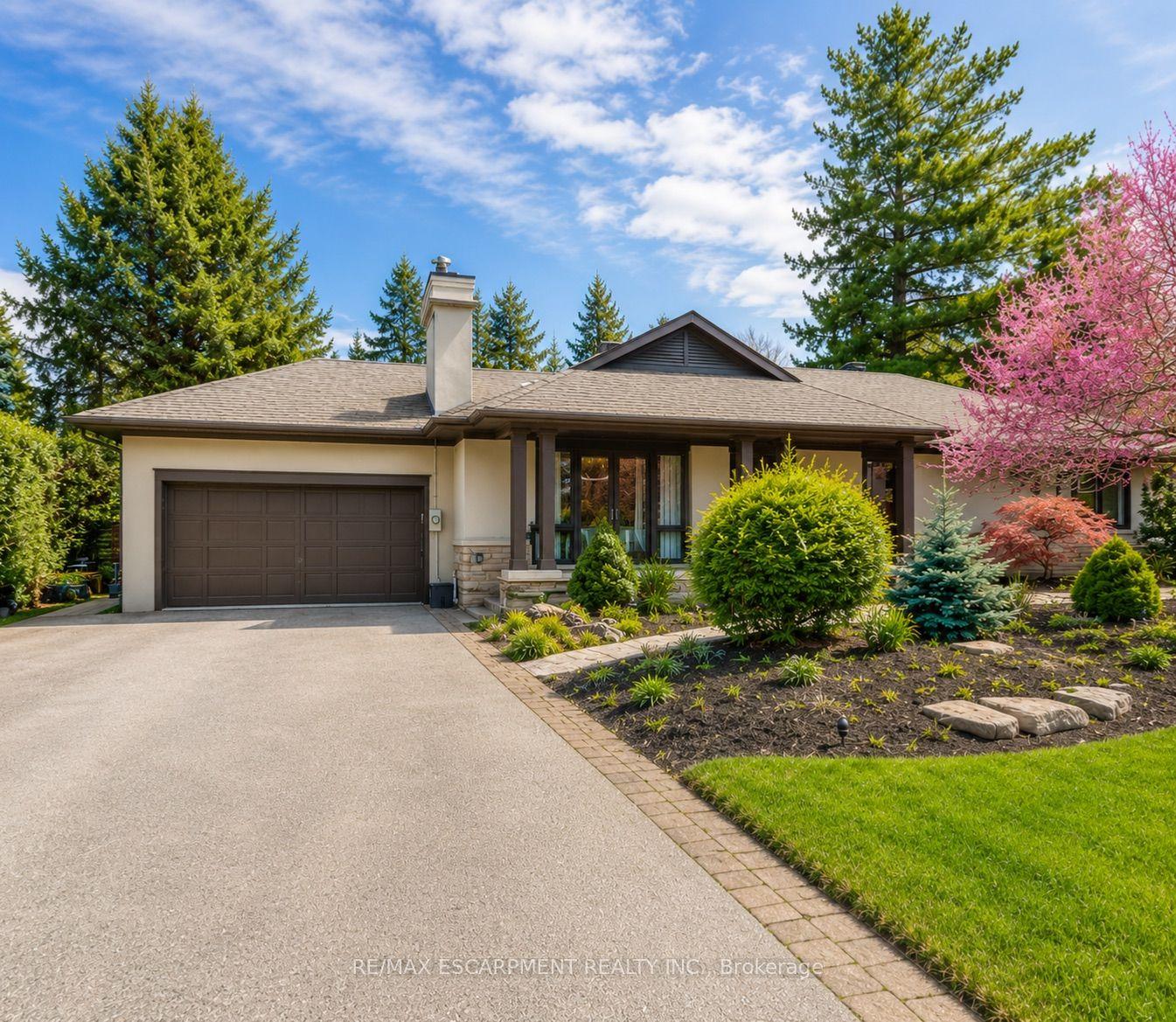 1518 Oakhill Drive — photo 1