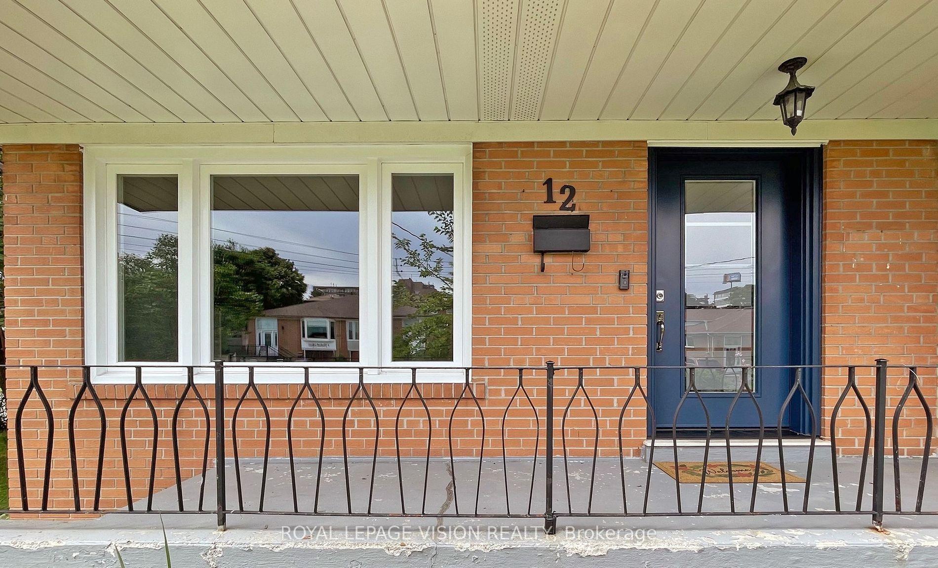 12 Pinebrook Avenue, Toronto — Semi-Detached for lease, photo 1