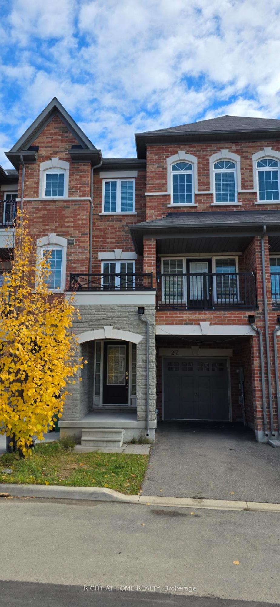27 Shiff Crescent — photo 1