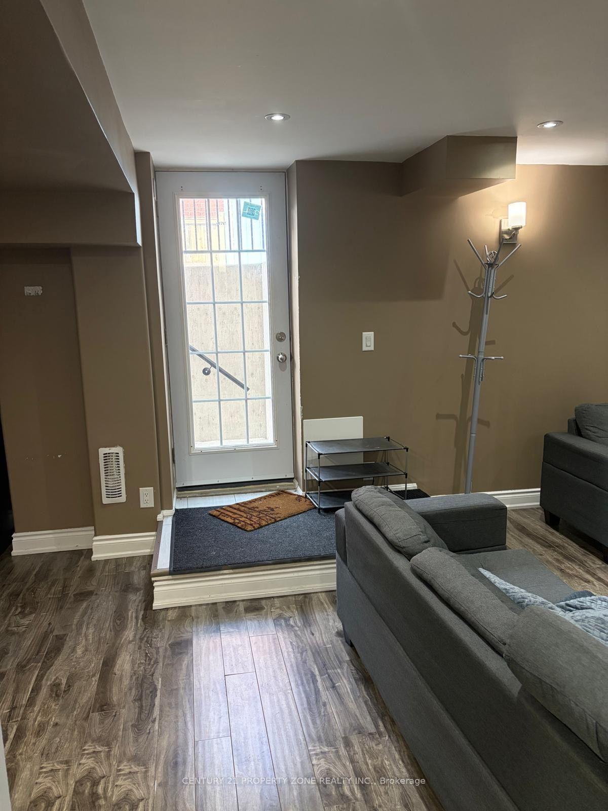1 Deancrest Crescent, Brampton — Detached for lease, photo 1