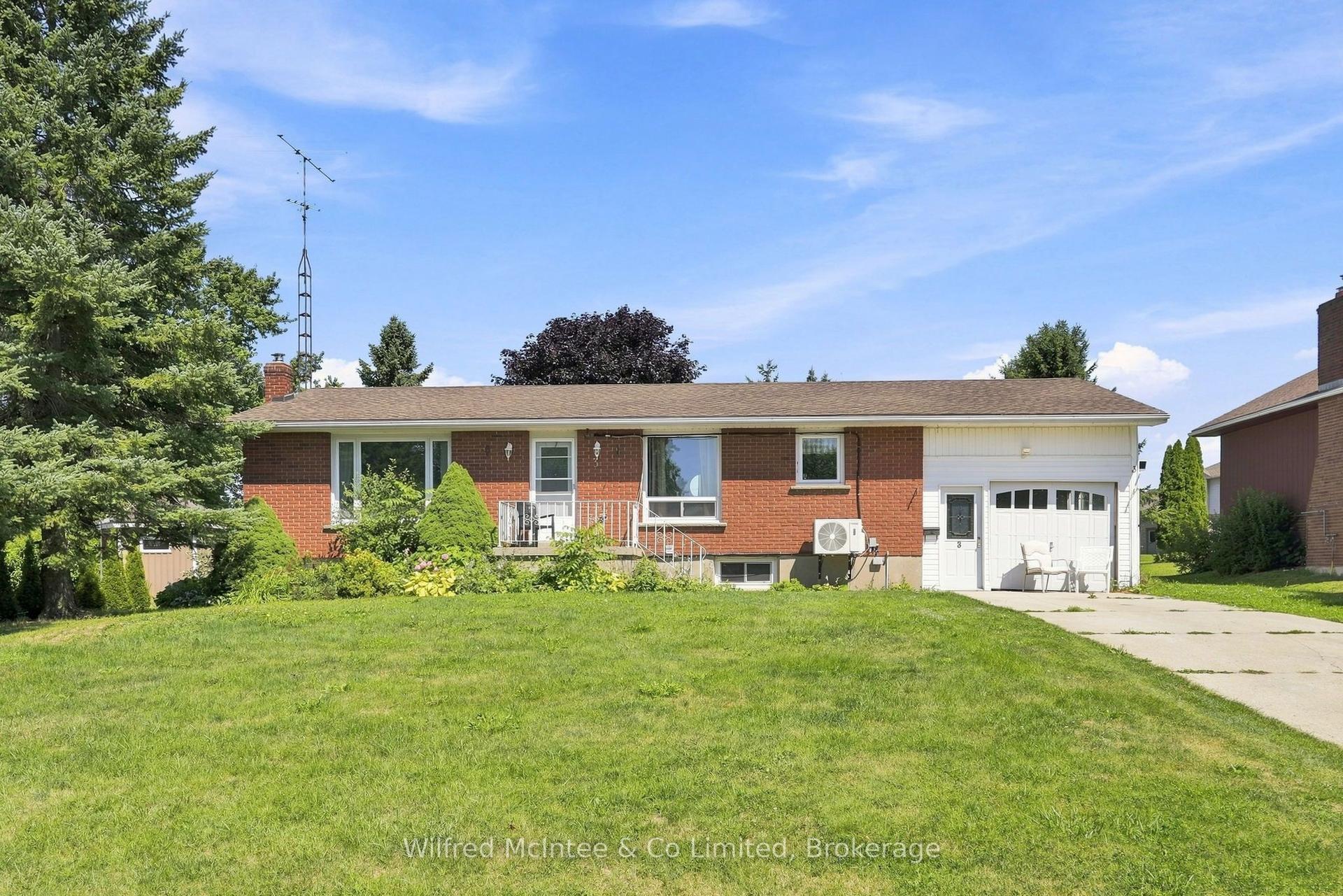 3 Bradley Street, Arran-Elderslie — Detached for sale, photo 1