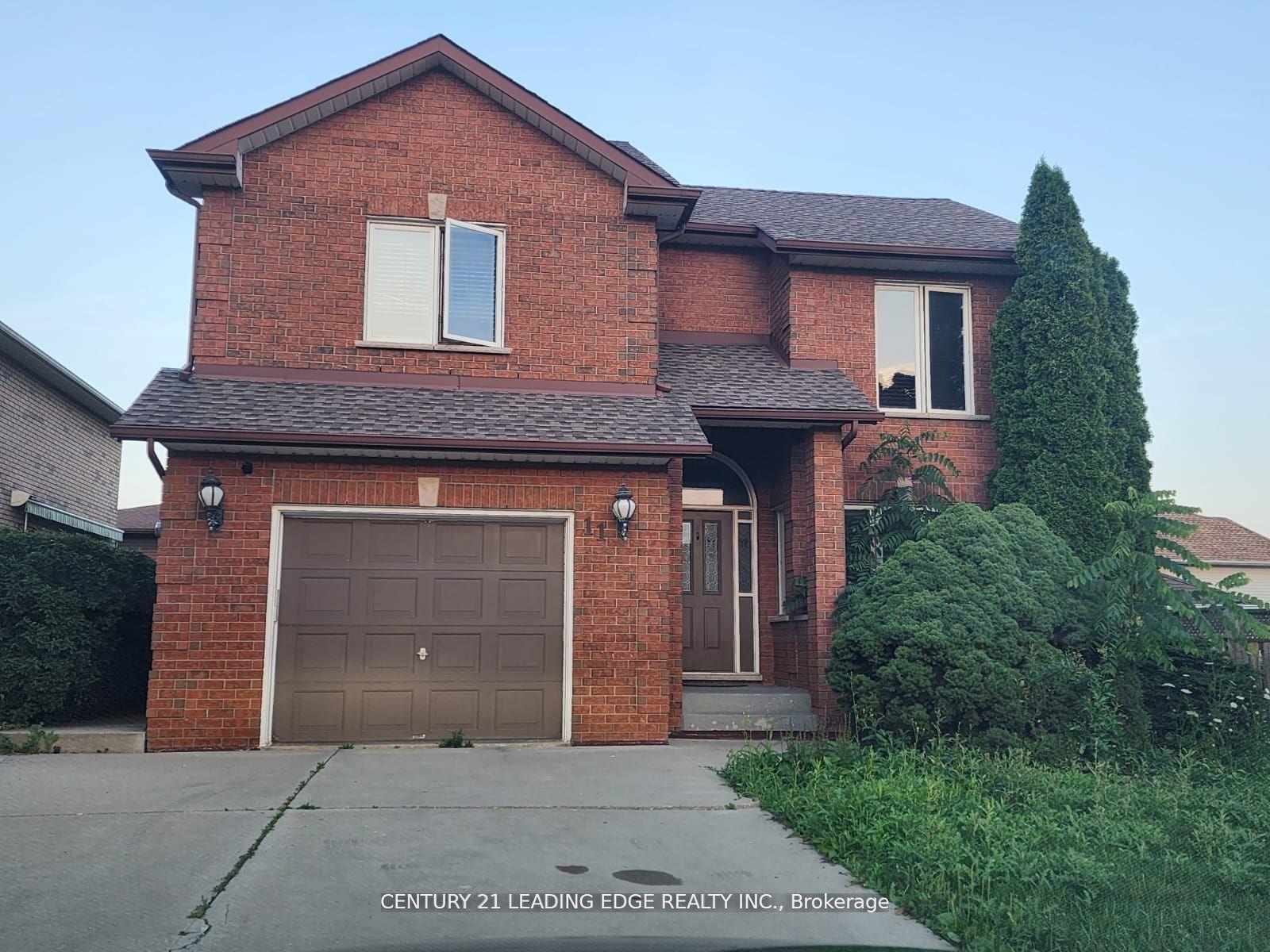 11 Westlawn Drive — photo 1