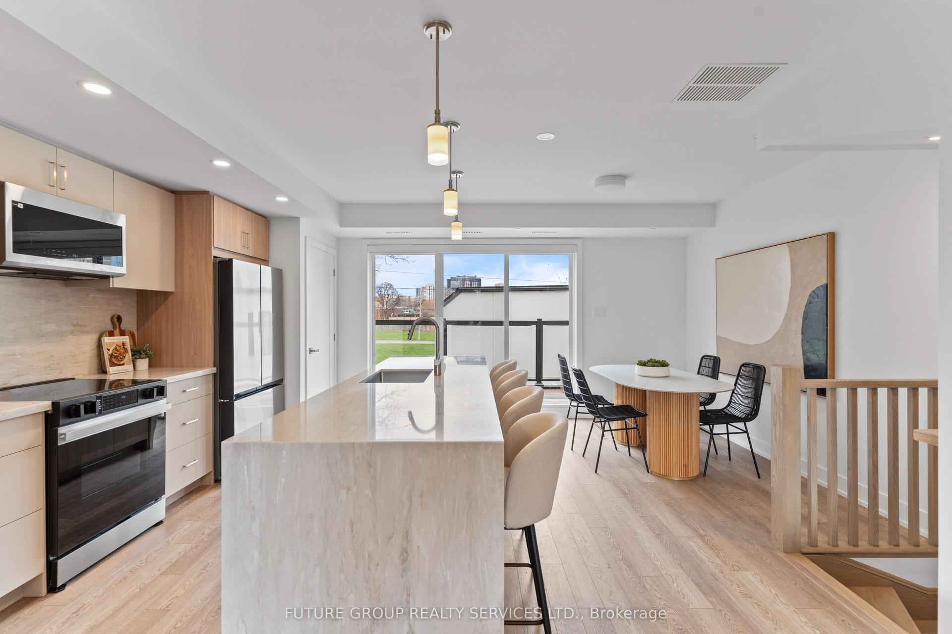 15 Acorn Avenue Unit 3 #Unit 3 — photo 1
