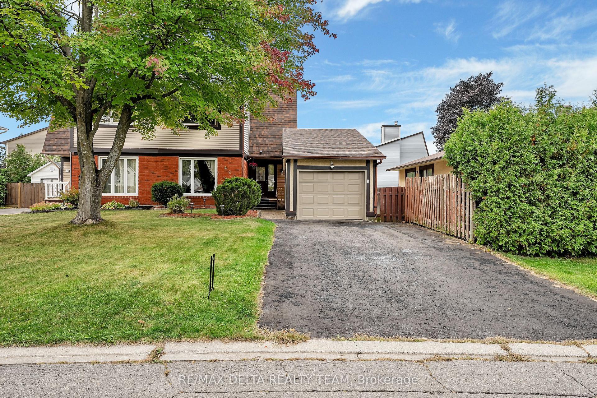 427 Mockingbird Drive — photo 1