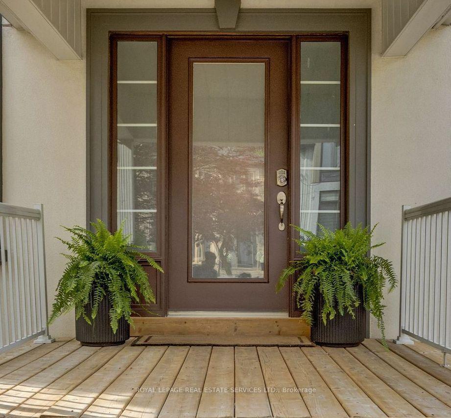 37 Johnston Avenue, Toronto — Detached for sale, photo 1