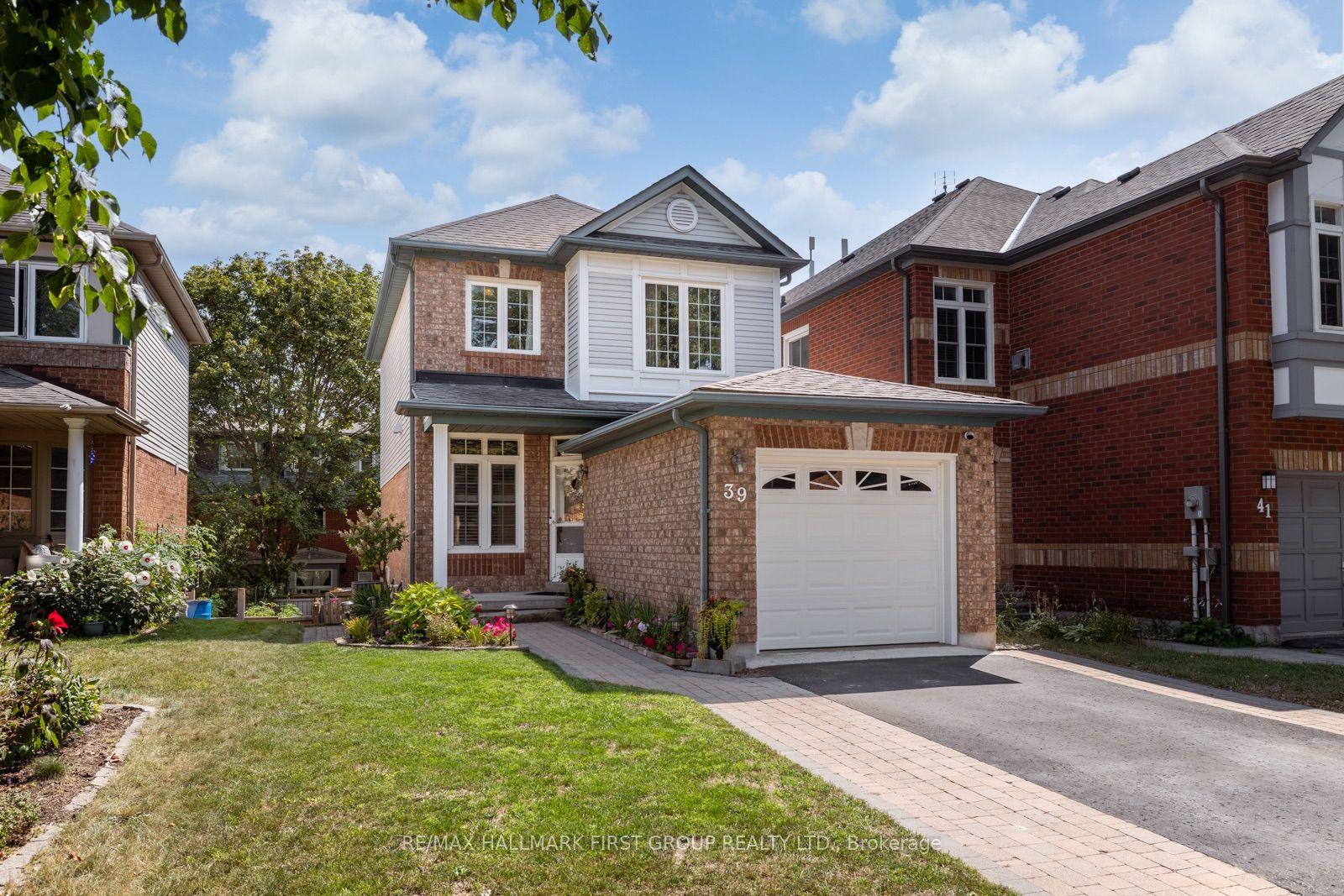 39 Bach Avenue, Whitby — Detached for sale, photo 1
