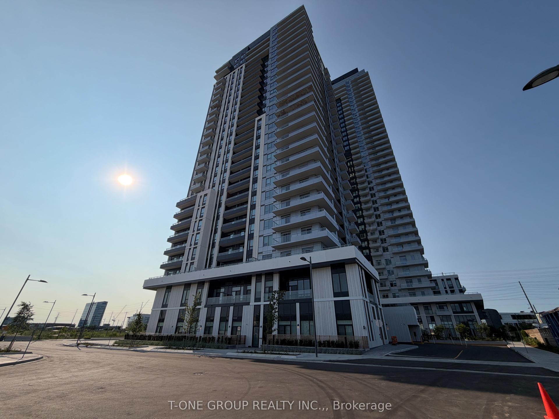 21 Meadowdale Road 703 #703, Vaughan — Condo for lease, photo 1
