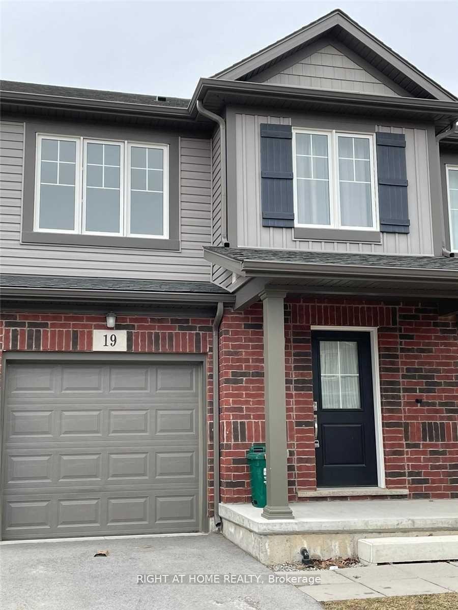 19 Damude Avenue — photo 1