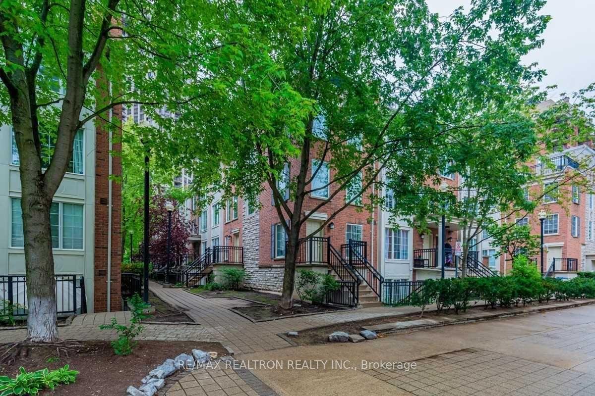 3 Everson Drive 228 #228, Toronto — Condo Town for lease, photo 1