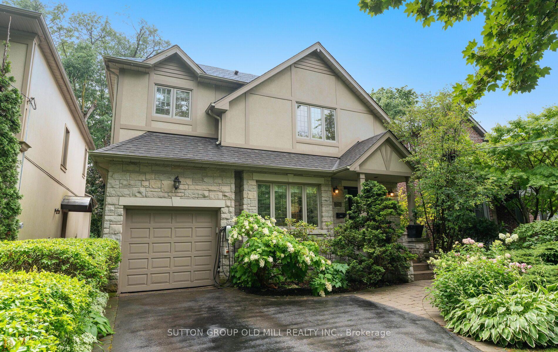162 Brentwood Road N, Toronto — Detached for sale, photo 1