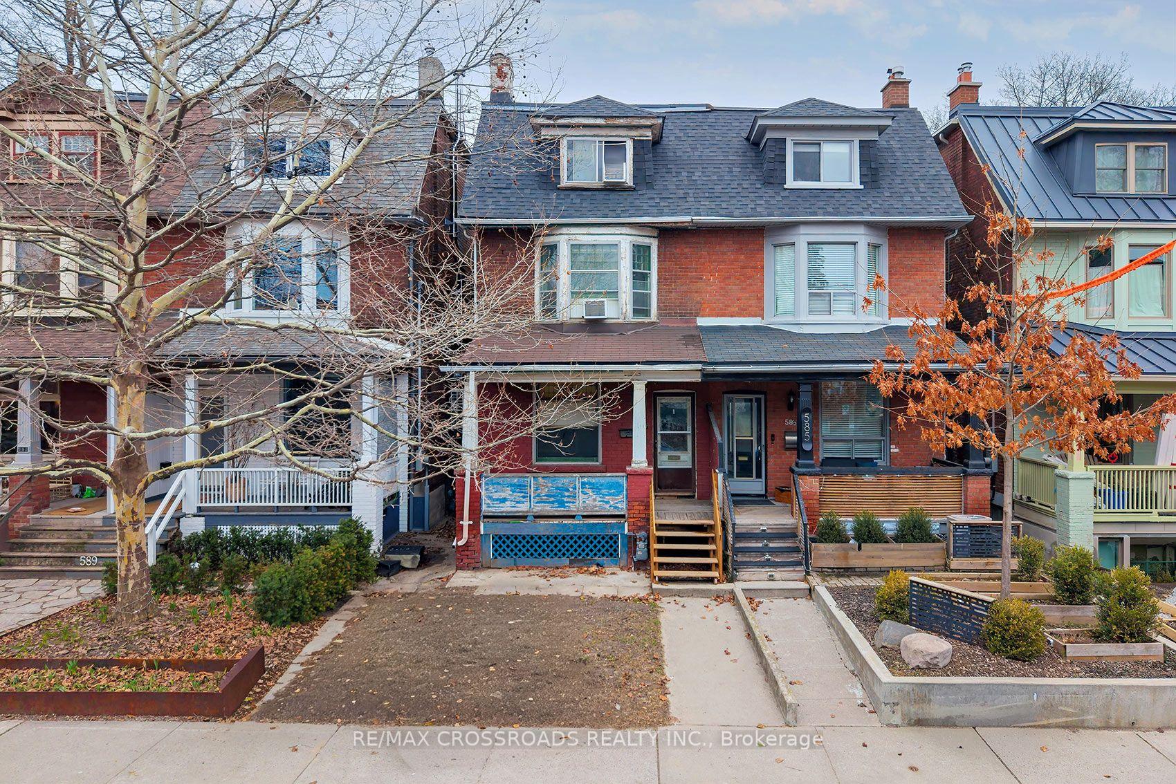 587 Palmerston Avenue — photo 1