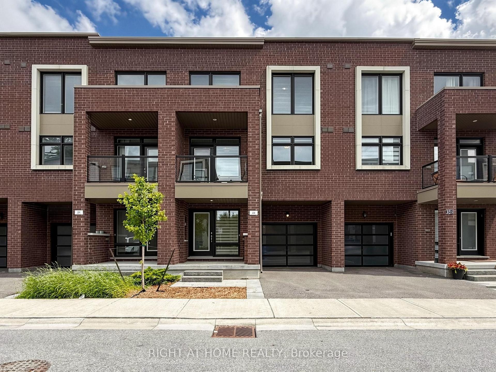 23 Moneypenny Place — photo 1