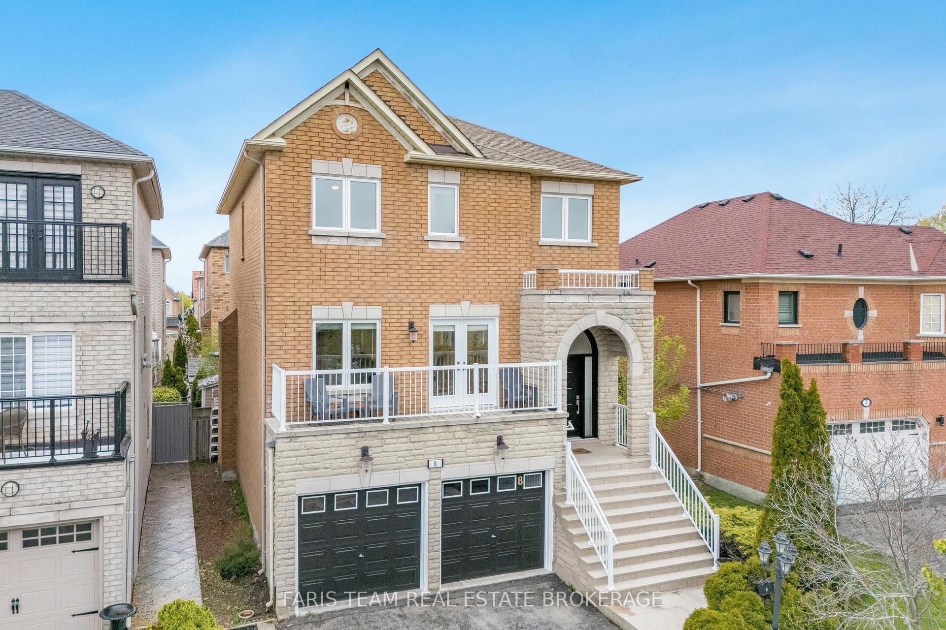 8 Pietro Drive — photo 1