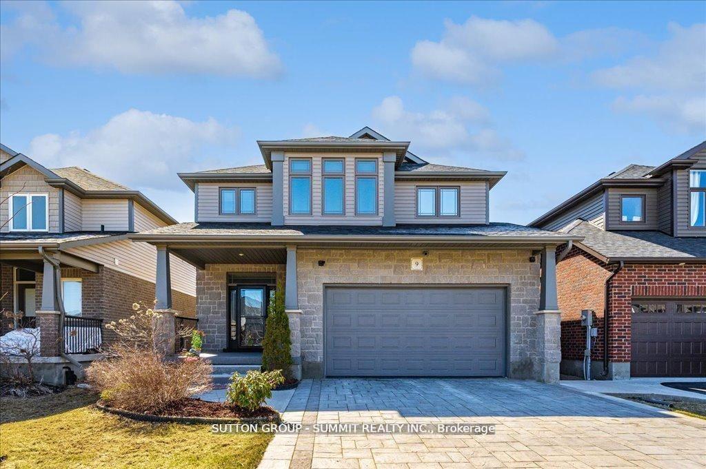 9 Mcintyre Lane — photo 1
