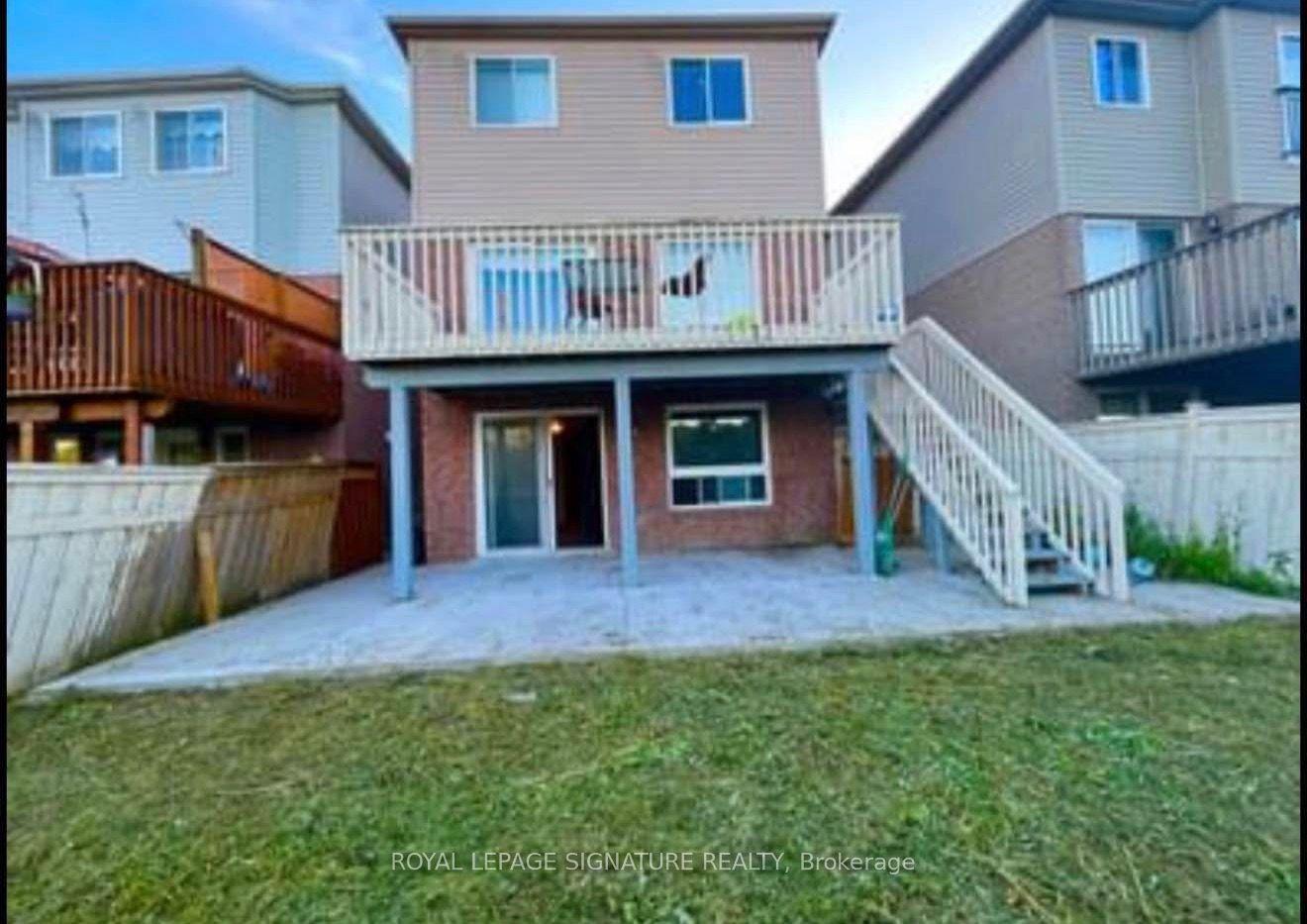 1585 Avonmore Square — photo 1