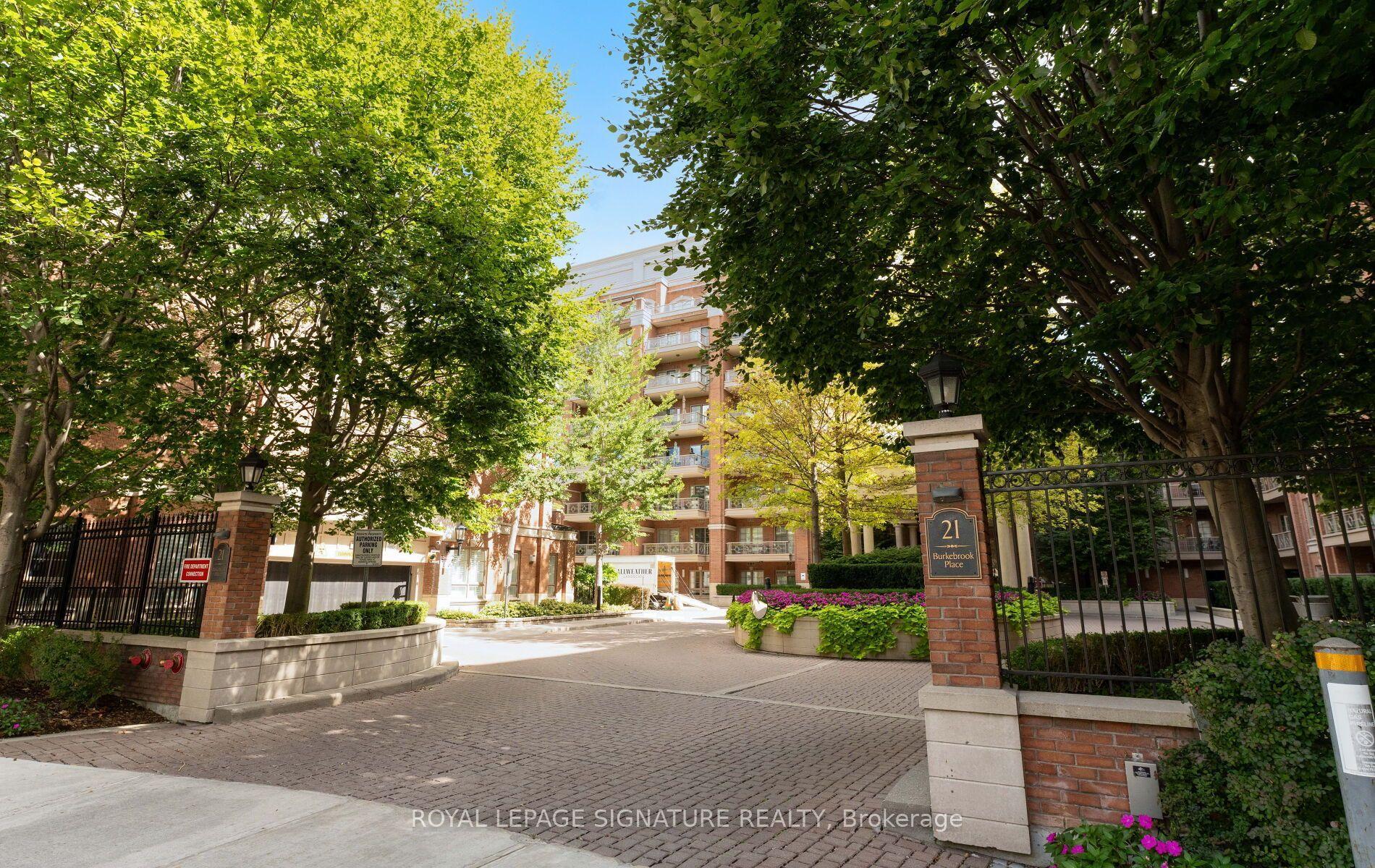 21 Burkebrook Place 337 #337, Toronto — Condo for sale, photo 1