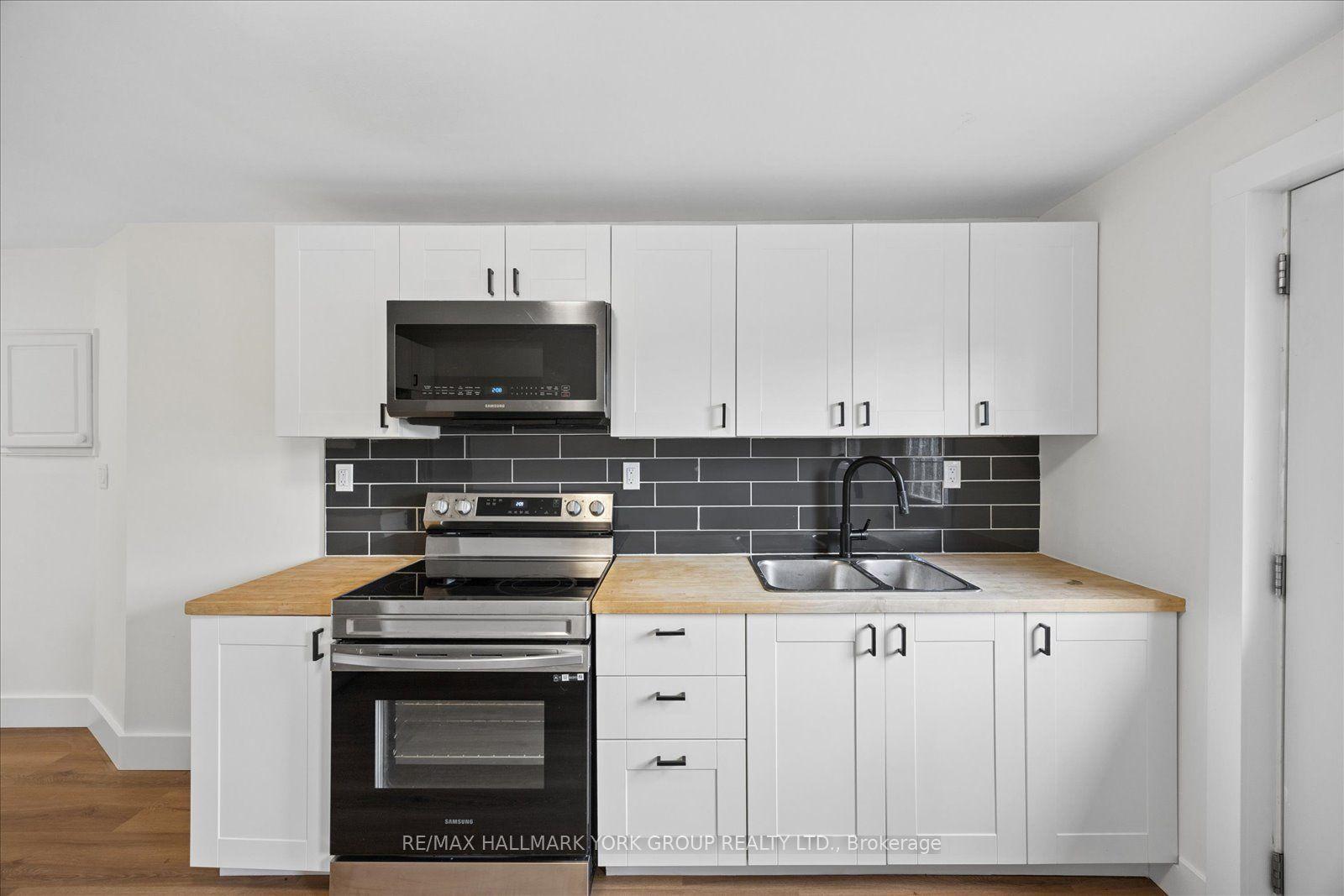 118 High Street #4 ##4, Georgina — Detached for lease, photo 1