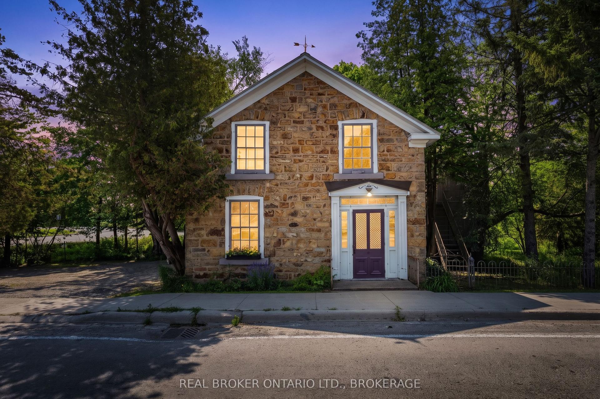 595 King Street E, Gananoque — Detached for sale, photo 1