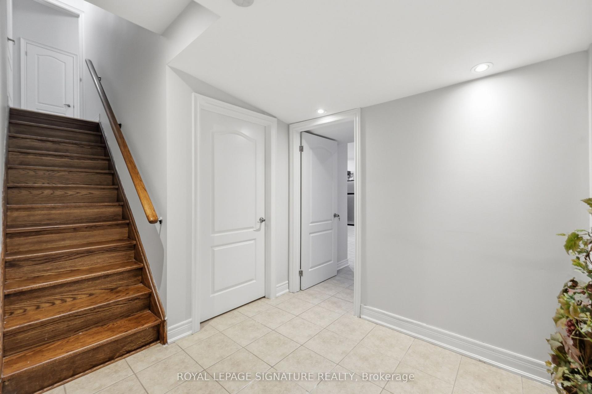 221 Peak Point Boulevard Bsmt #Bsmt, Vaughan — Detached for lease, photo 1