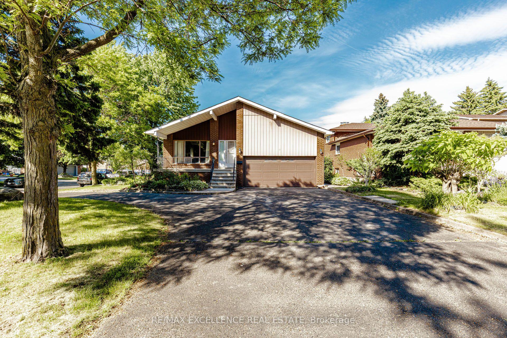 15 Maidstone Crescent, Brampton — Detached for sale, photo 1