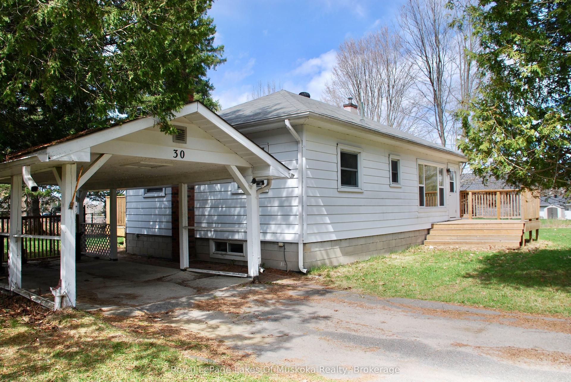 30 Kitchen Road S, Huntsville — Detached for sale, photo 1