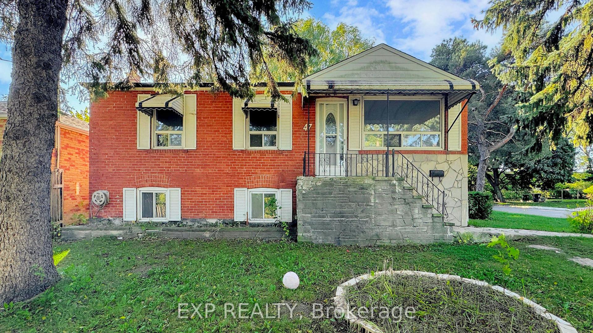 47 Boyce Avenue S — photo 1